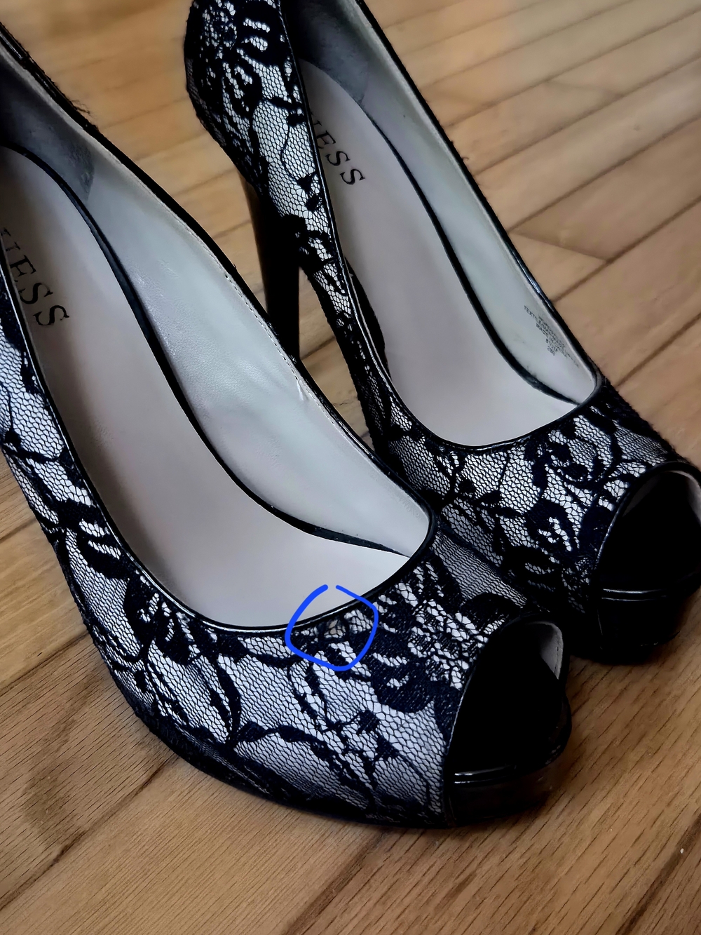 GUESS Black Lace Peep Toe Platform Pumps Heels Stiletto Size 8.5 Y2K Glam - Picture 10 of 10